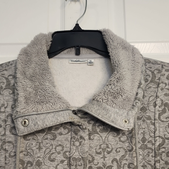 Croft & Barrow Patterned Gray Teddy Jacket - Picture 2 of 16